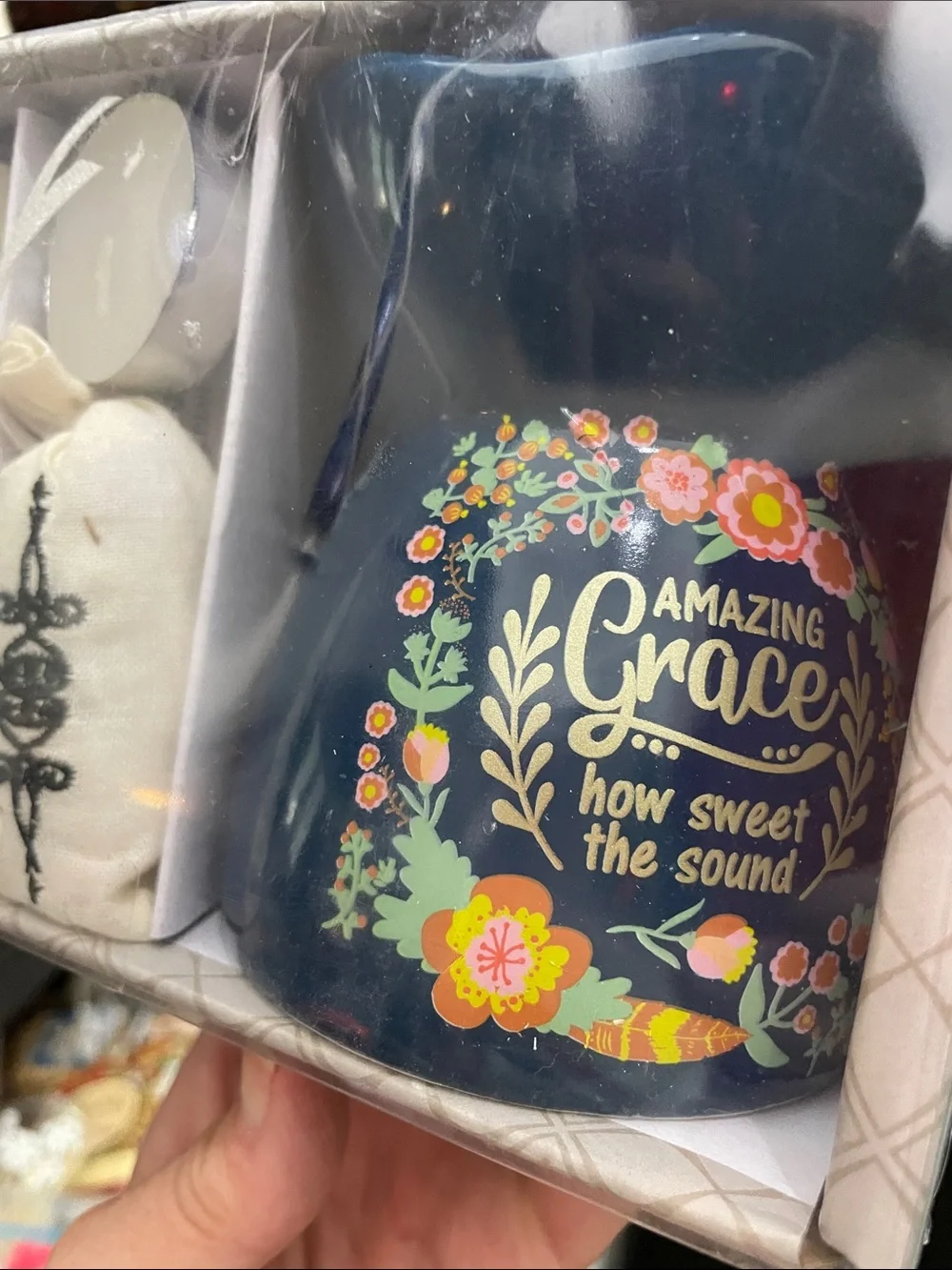 Vanilla Scented Home Gift Set with Navy Floral Warmer New